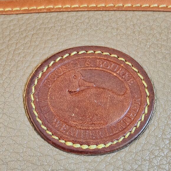 Dooney & Bourke R212 TP Crossbody Bag Beige Pebbled Leather Top Handle Purse Vtg - Picture 3 of 16